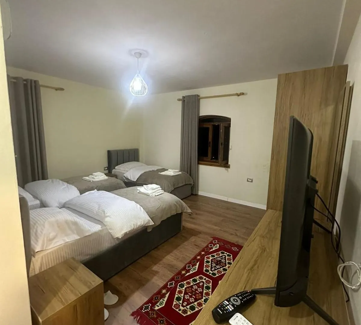 Gasthuis Bujtina Cupa Hotel Klos Albanië