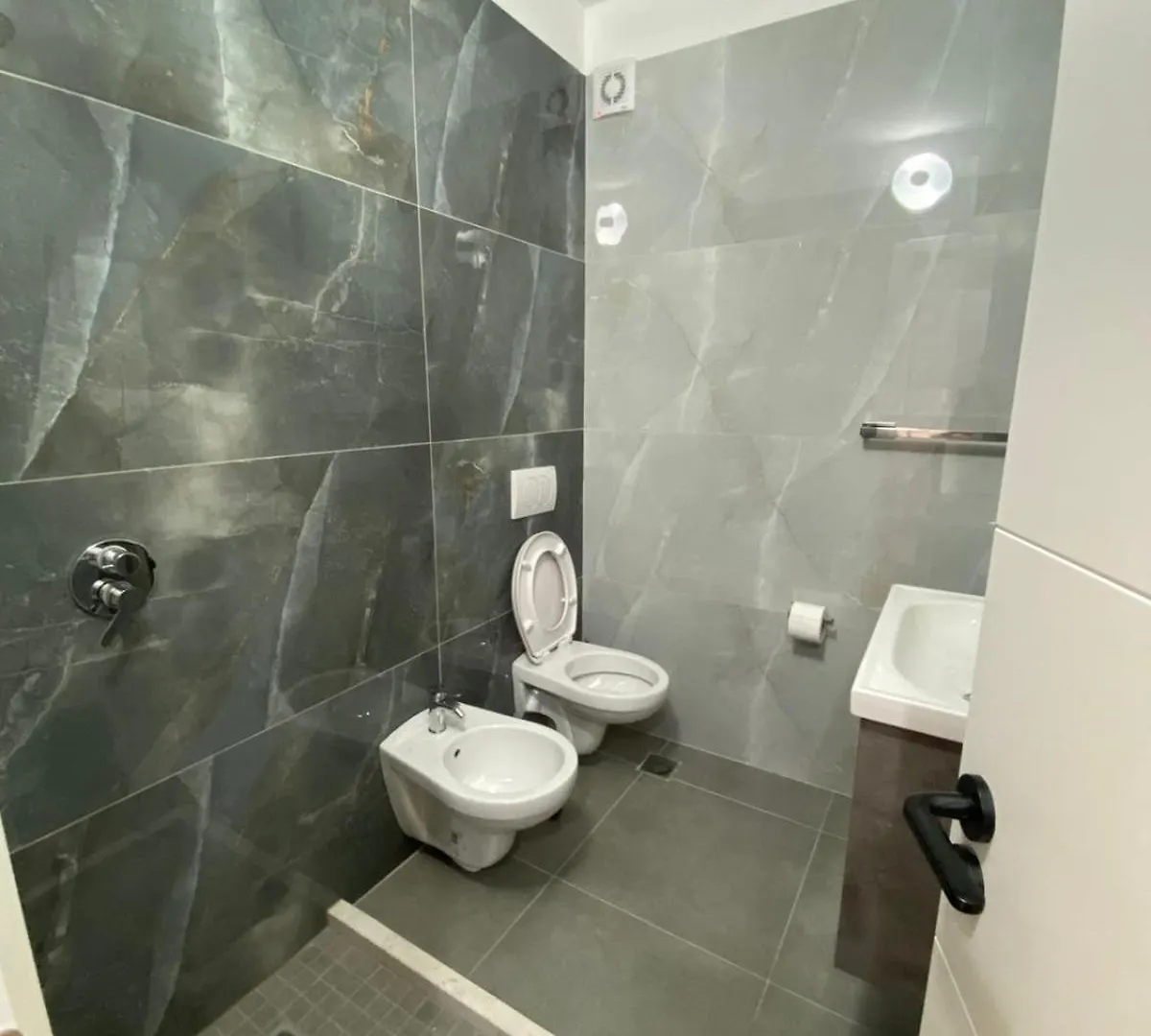 Bujtina Cupa Hotel Klos 0*,